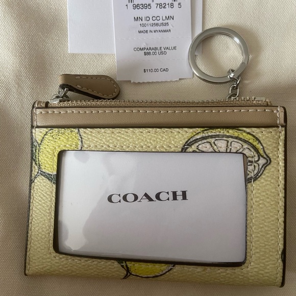Coach Citrus Print Card Holder with Key Ring - Picture 2 of 4